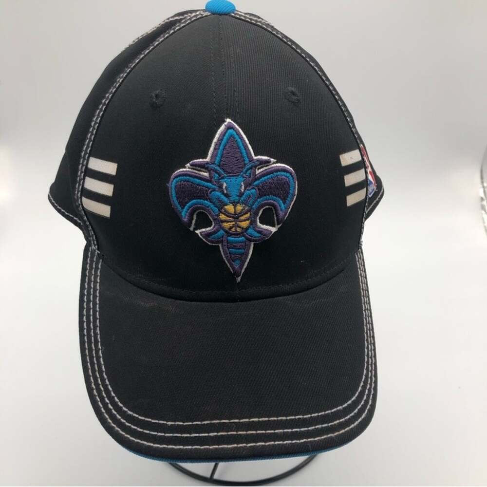 NBA Hornets, Adidas Ballcap, Size L/XL. In good used condition!